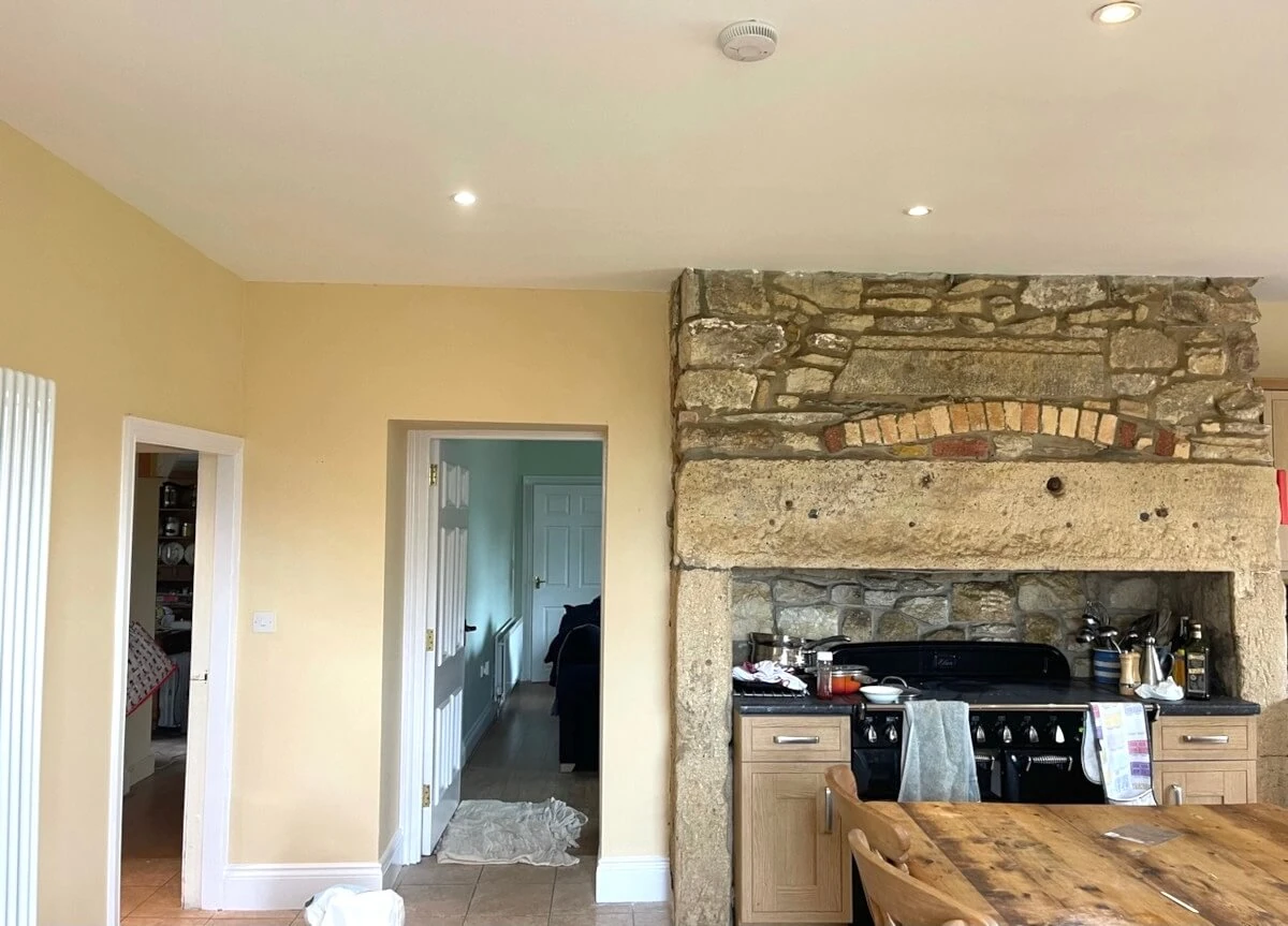 Kitchen dining room walls painted cream in Newcastle by Tulip Decor